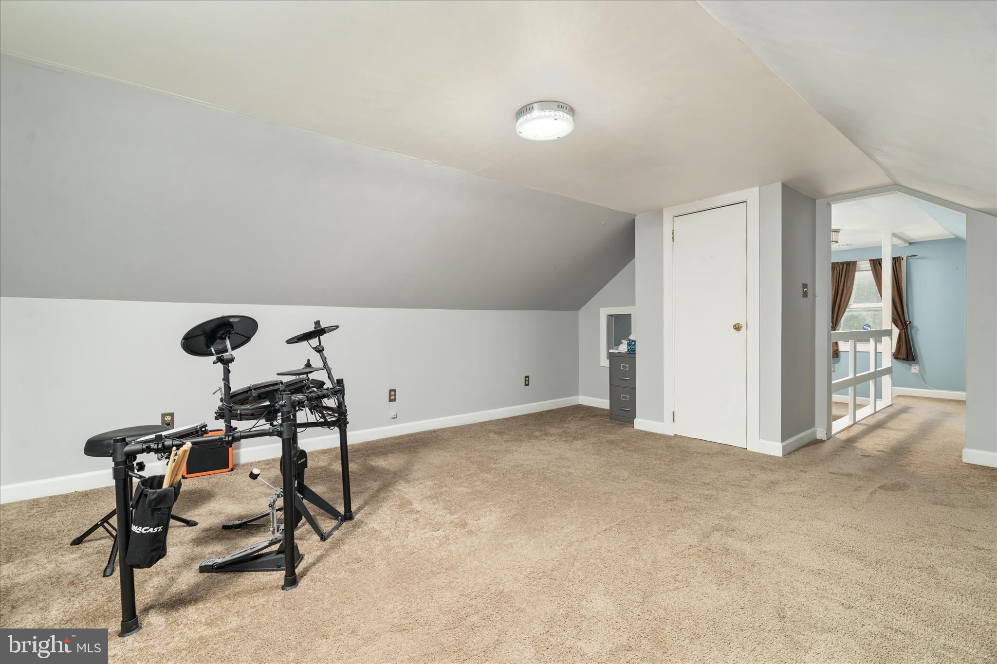 17516 Harmony Church Road Hamilton, VA 20158 - Photo 18 of 47 2nd floor bedroom