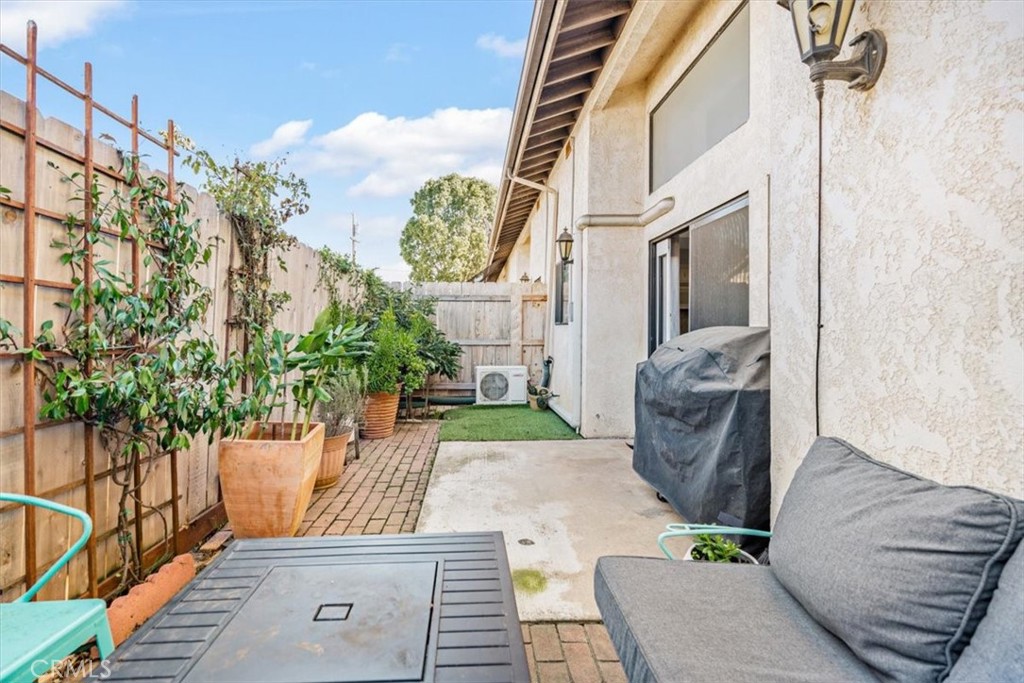 284 Spruce Street Arroyo Grande, CA 93420 - Photo 25 of 31 a view of entryway with patio