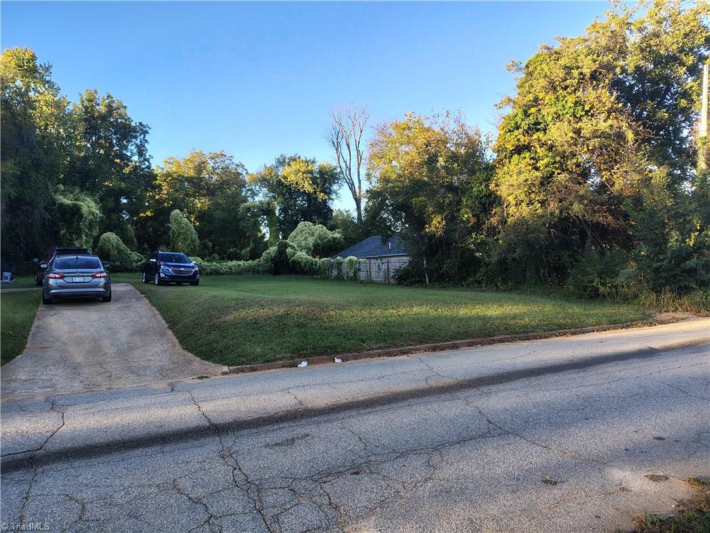 1217 Cloverdale Street High Point, NC 27260 - Photo 6 of 8