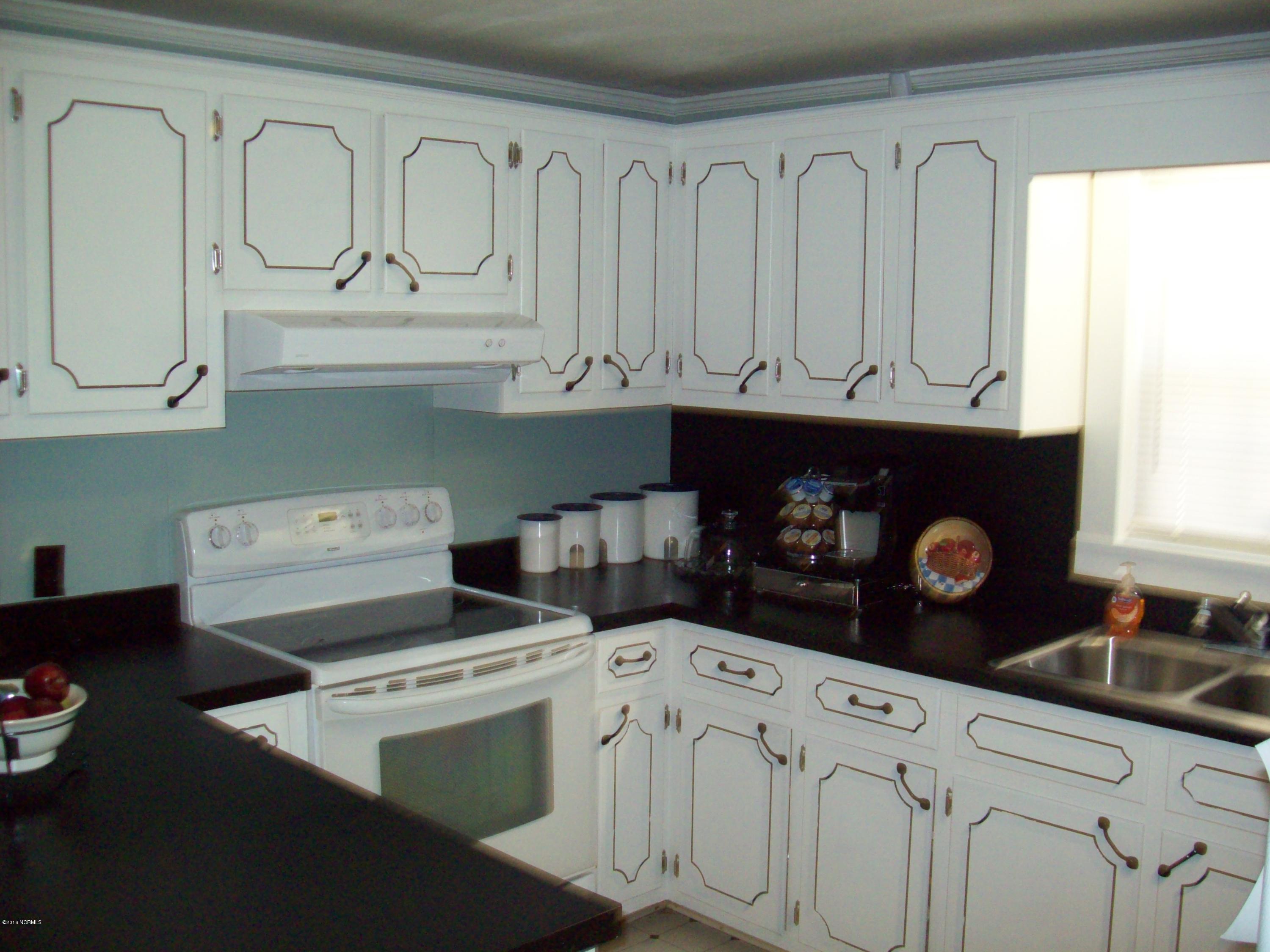 502 Fair Bluff Road Tabor City, NC 28463 - Photo 7 of 19 100_2082