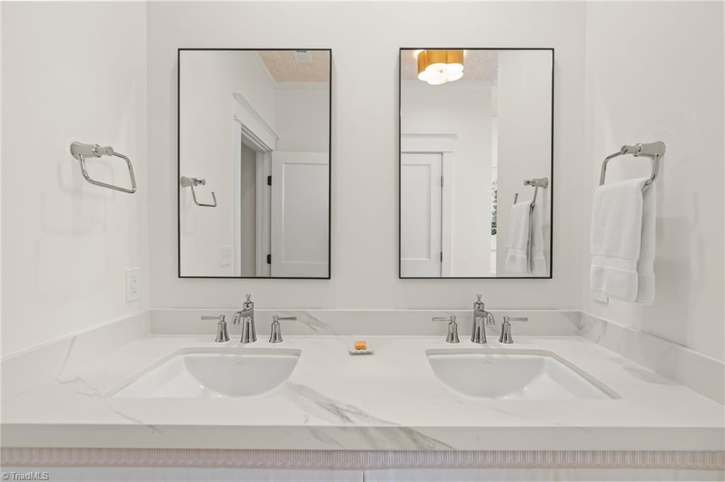 1013 Johnson Street High Point, NC 27262 - Photo 31 of 45