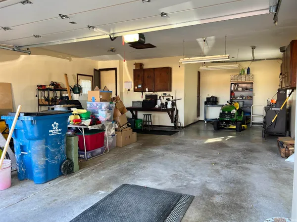 $275,000 | 2103 West Hamilton Road South, Fort Wayne, IN 46819