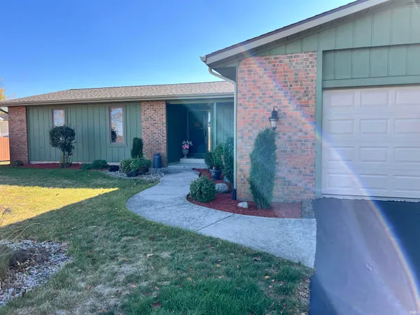 $275,000 | 2103 West Hamilton Road South, Fort Wayne, IN 46819