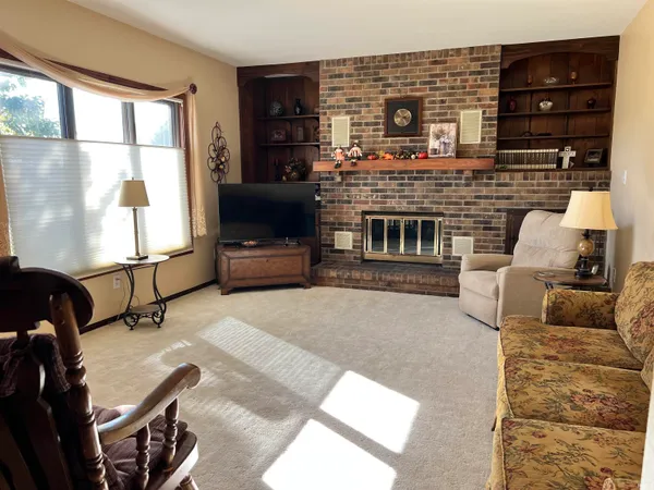 $275,000 | 2103 West Hamilton Road South, Fort Wayne, IN 46819