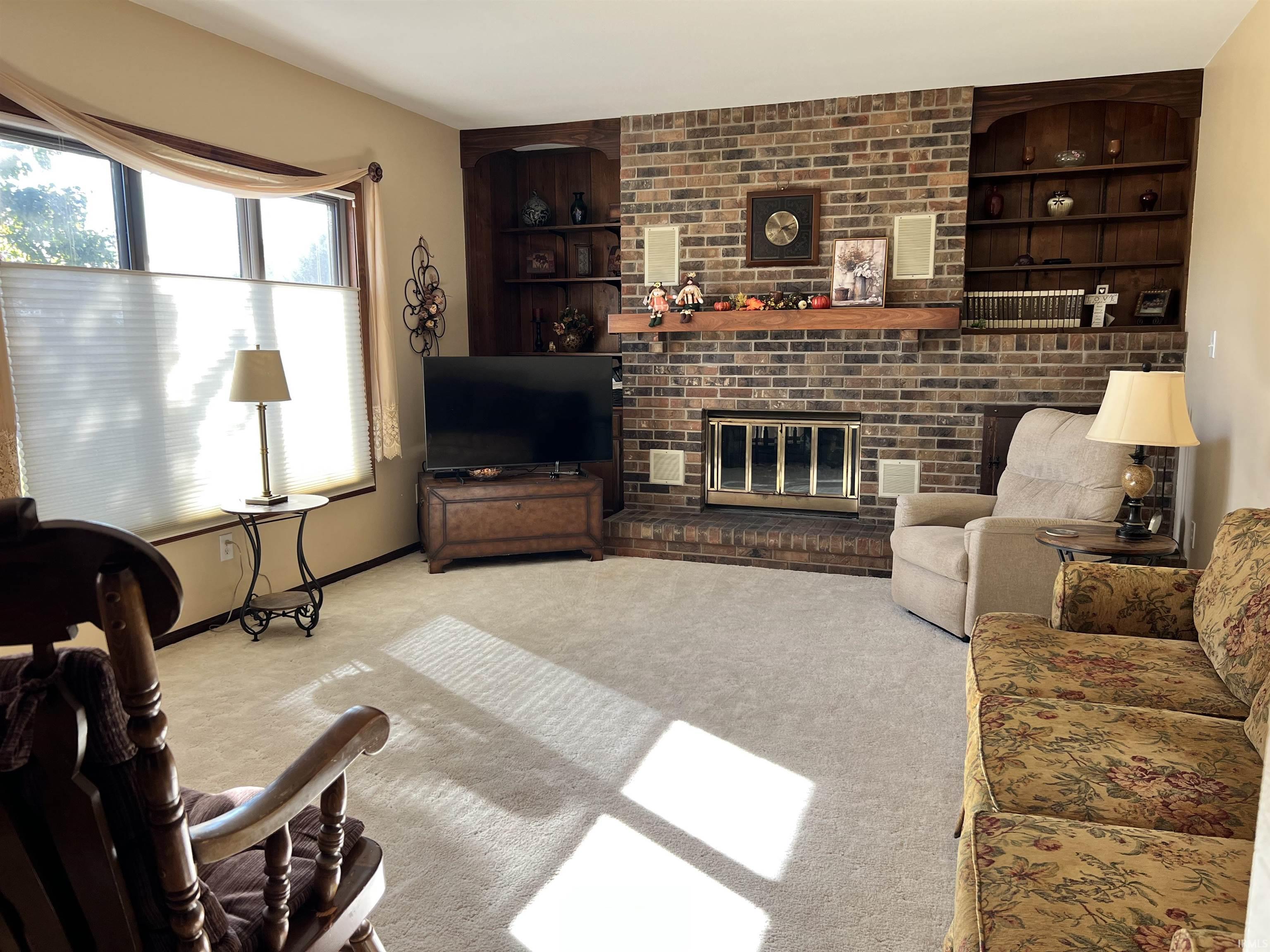 2103 West Hamilton Road South Fort Wayne, IN 46819 - Photo 4 of 20