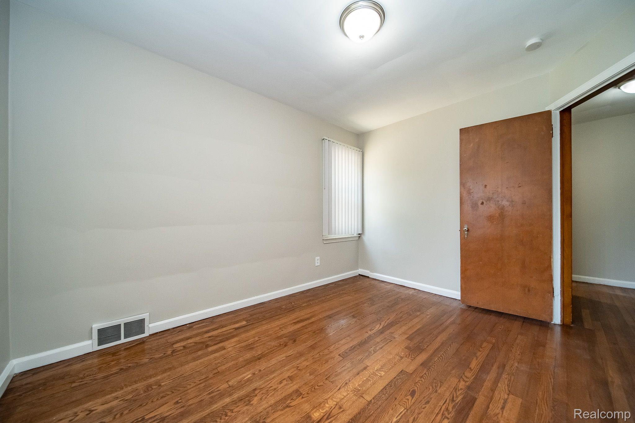 20954 Greenview Road Southfield, MI 48075 - Photo 45 of 55 Gallery Image 45