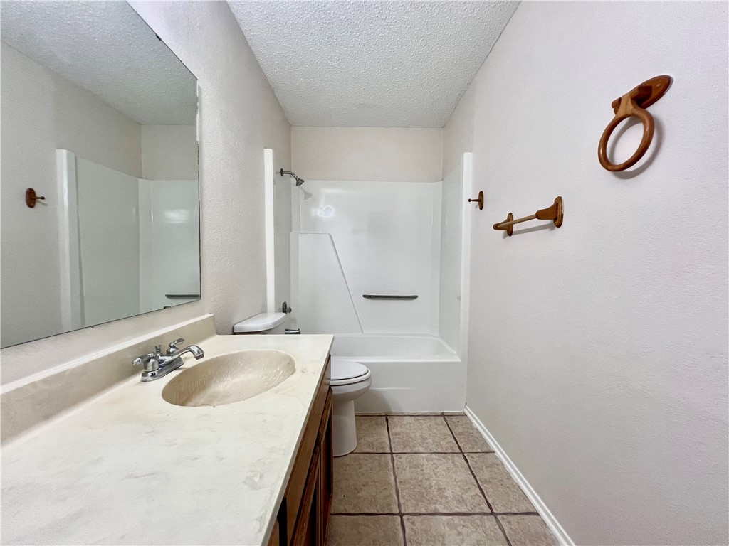 1818 Rodd Field Road, Unit H1 Corpus Christi, TX 78412 - Photo 11 of 18