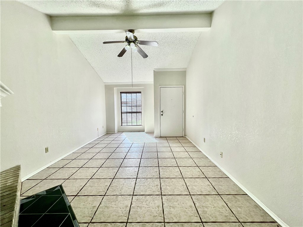 1818 Rodd Field Road, Unit H1 Corpus Christi, TX 78412 - Photo 3 of 18