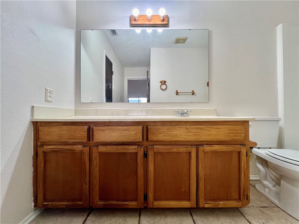 1818 Rodd Field Road, Unit H1 Corpus Christi, TX 78412 - Photo 10 of 18