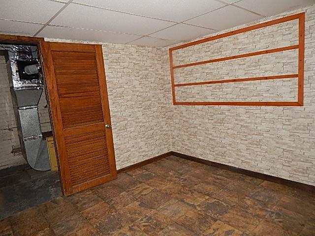 2401 Ridge Rd Extension Economy, PA 15003 - Photo 14 of 23