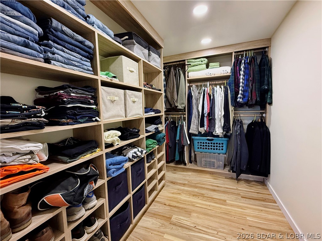 436 Country Mile Road Camdenton, MO 65020 - Photo 19 of 38 Master walk-in Closet