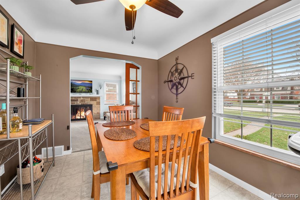 2553 Rutledge Street Trenton, MI 48183 - Photo 9 of 30