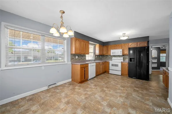 $234,000 | 613 South Jefferson Avenue, Union, MO 63084