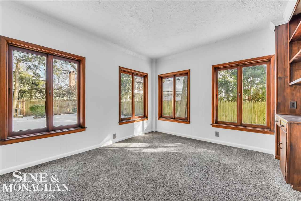 60 Cambridge Road Grosse Pointe, MI 48236 - Photo 12 of 37 50065444-11.JPG