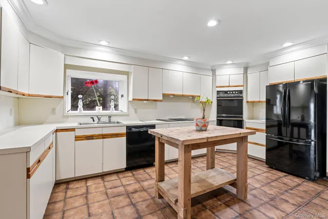 $1,795,000 | 145 Asharoken Avenue, Northport, NY 11768