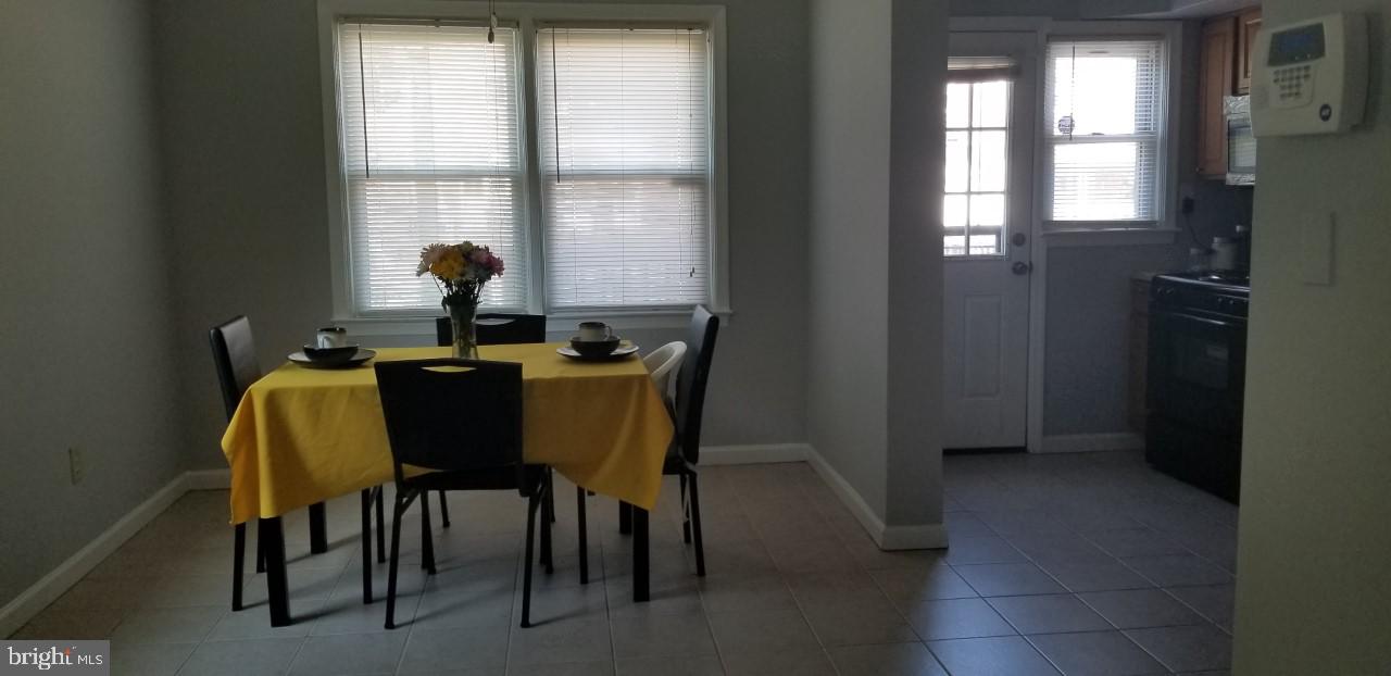 2215 Southorn Road Baltimore, MD 21220 - Photo 17 of 41 dining rm with kitchen