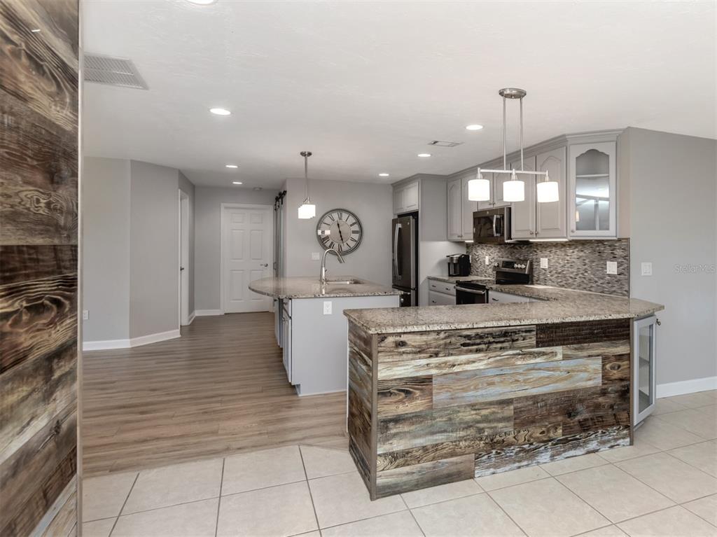 1243 Pine Needle Road Venice, FL 34285 - Photo 14 of 79