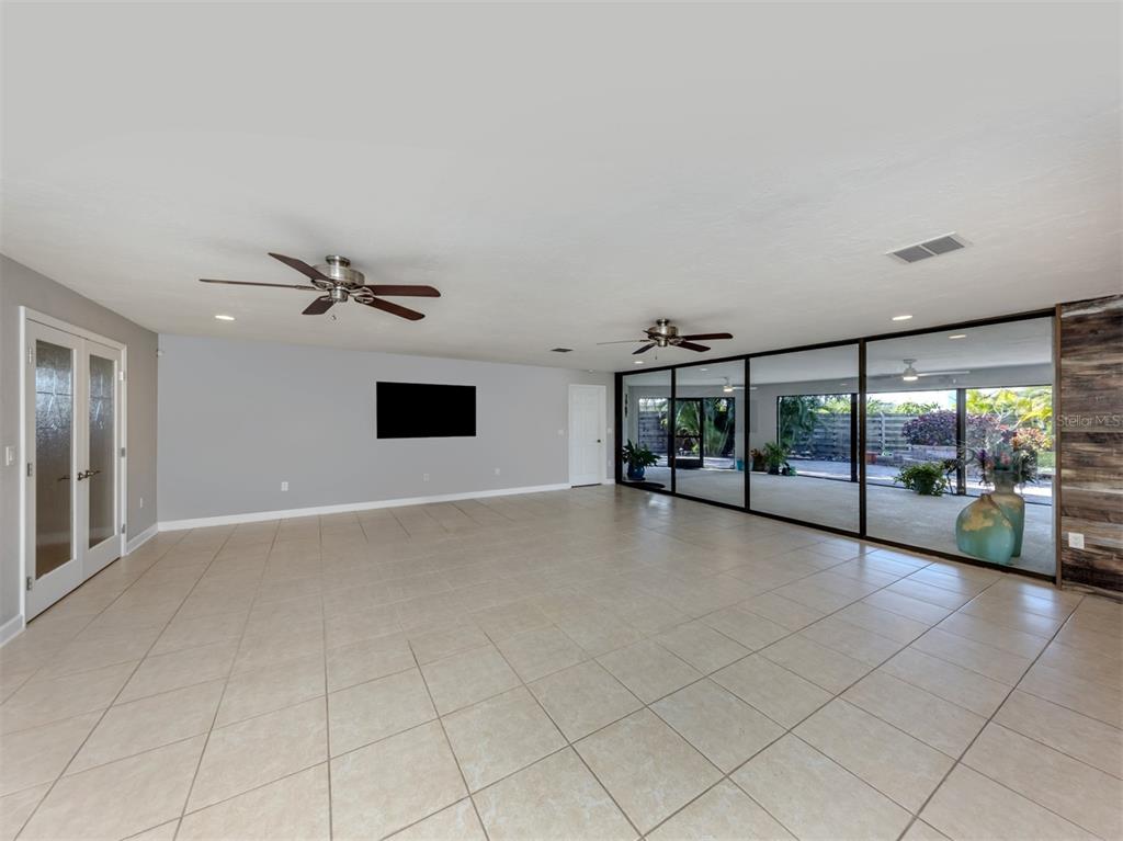 1243 Pine Needle Road Venice, FL 34285 - Photo 6 of 79