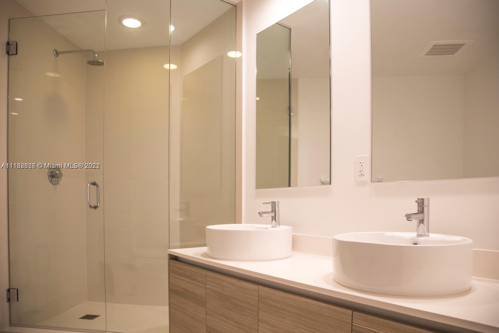 121 Northeast 34th Street, Unit 3116 Miami, FL 33137 - Photo 10 of 15