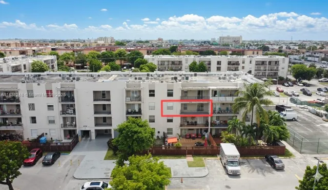 a picture of city view