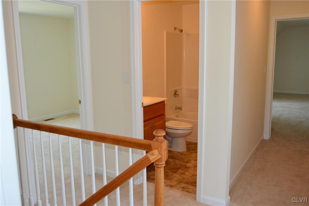 4843 Yorkshire Road Walnutport, PA 18088 - Photo 16 of 30 Gallery Image 16