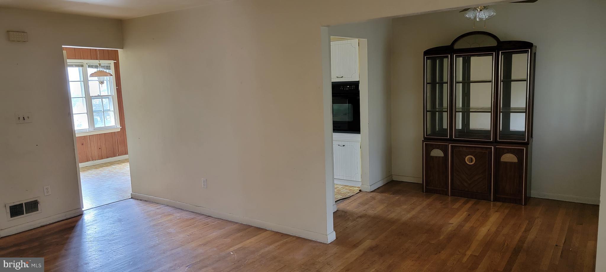 4405 Havelock Road Lanham, MD 20706 - Photo 19 of 36 Dinning room