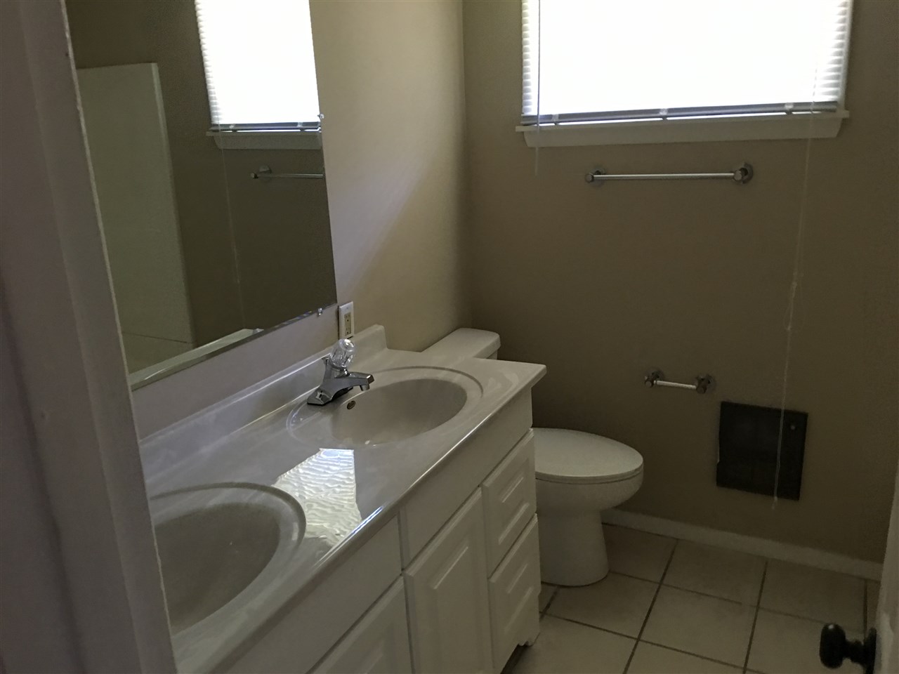 2330 Gump Road East Fort Wayne, IN 46845 - Photo 3 of 33