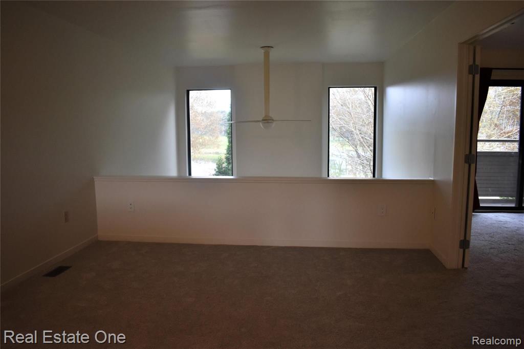 654 Glasgow Court Rochester Hills, MI 48307 - Photo 18 of 30