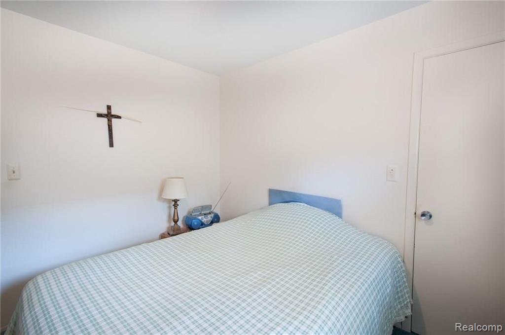 513 East University Drive, Unit 703 Rochester, MI 48307 - Photo 19 of 23