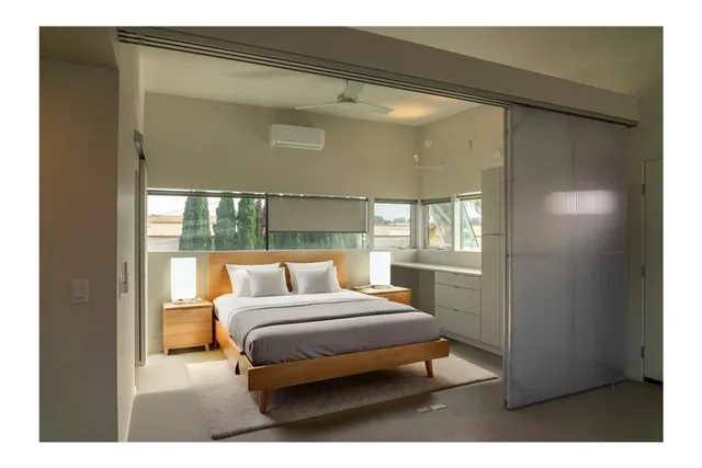 $3,295 | 161 North Garden Street, Ventura, CA 93001