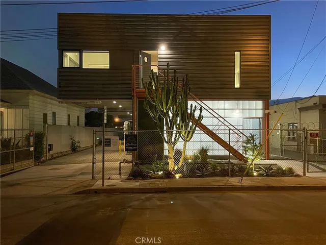 $3,295 | 161 North Garden Street, Ventura, CA 93001