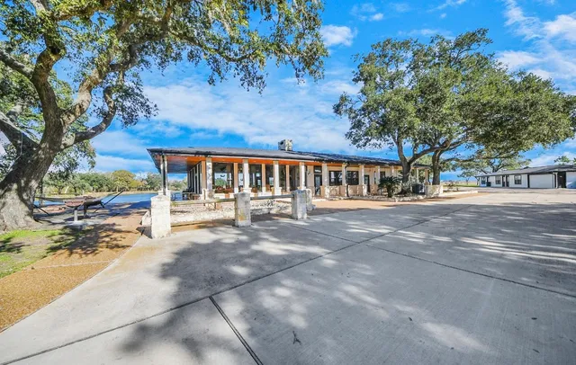 $18,999,999 | 5523 Ehrman Lake Lane, Wallis, TX 77485