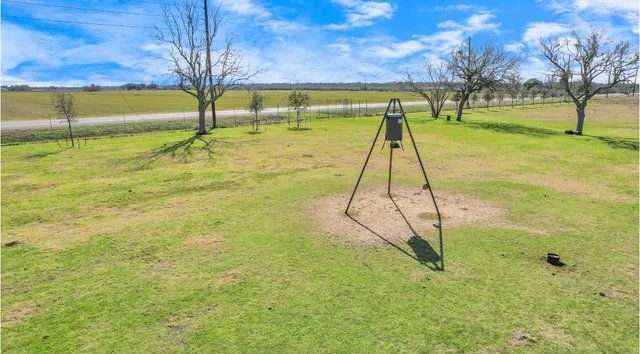 $18,999,999 | 5523 Ehrman Lake Lane, Wallis, TX 77485