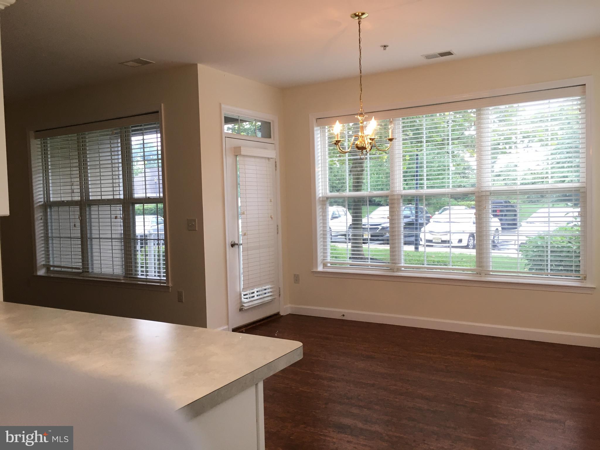 52 Kyle Way Ewing, NJ 08628 - Photo 11 of 27