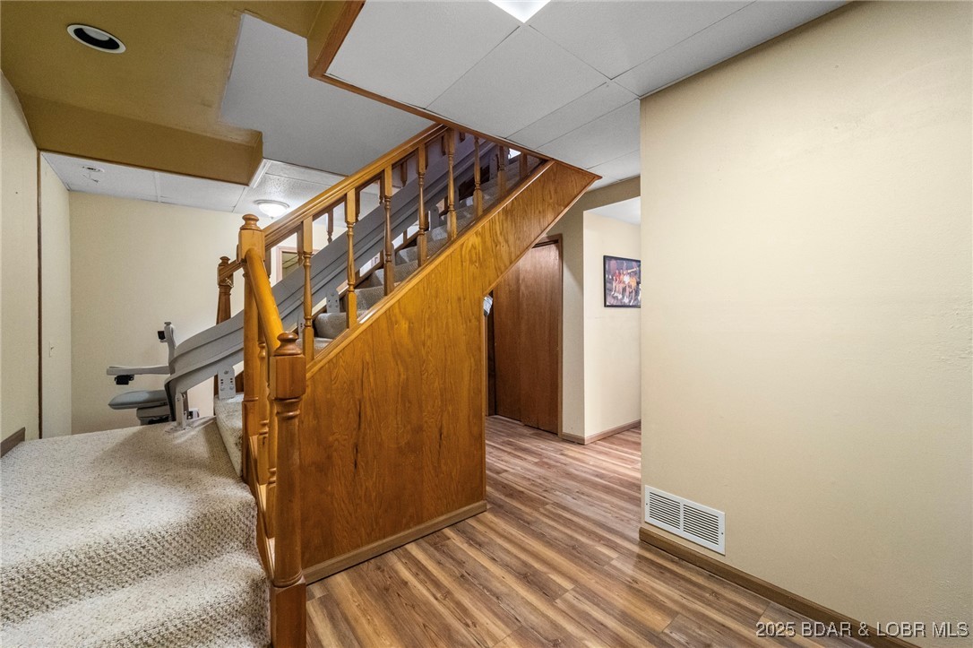 290 Comanche Road Lake Ozark, MO 65049 - Photo 20 of 60