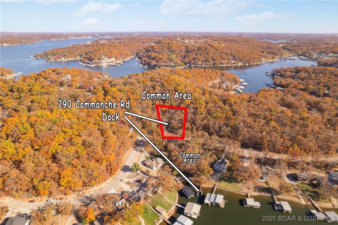 290 Comanche Road Lake Ozark, MO 65049 - Photo 3 of 60