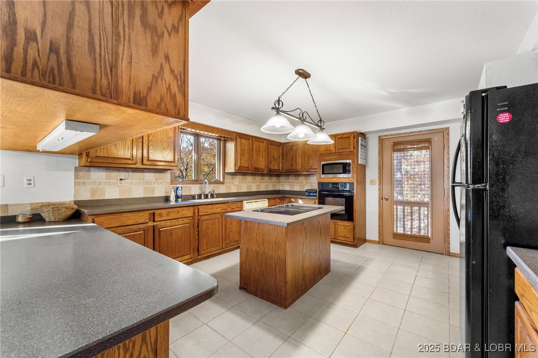 290 Comanche Road Lake Ozark, MO 65049 - Photo 9 of 60