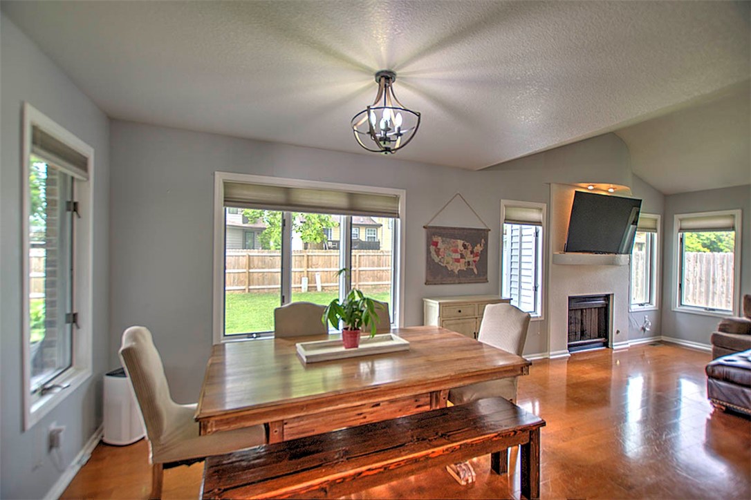 2575 Deerfield Court Decatur, IL 62521 - Photo 20 of 34