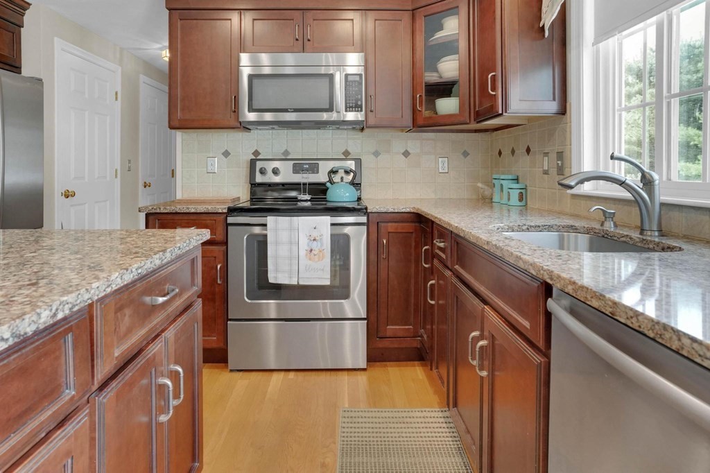 11 Orchard Circle Halifax, MA 02338 - Photo 13 of 41