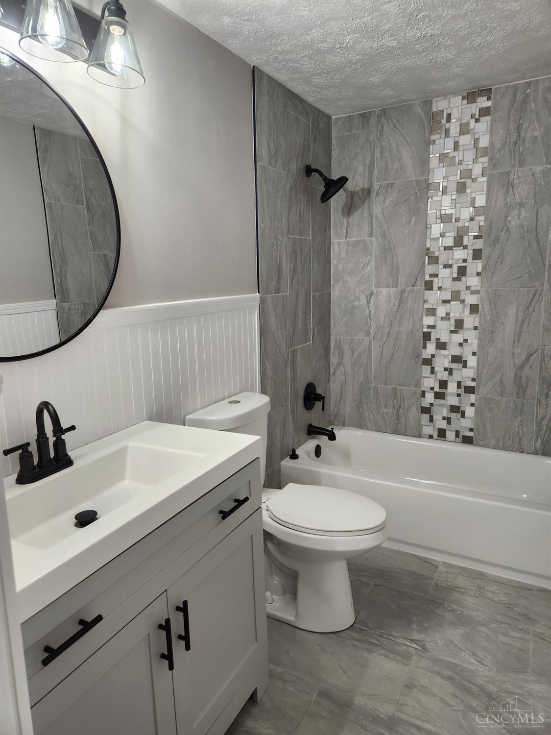 2774 Springdale Road Cincinnati, OH 45251 - Photo 7 of 21