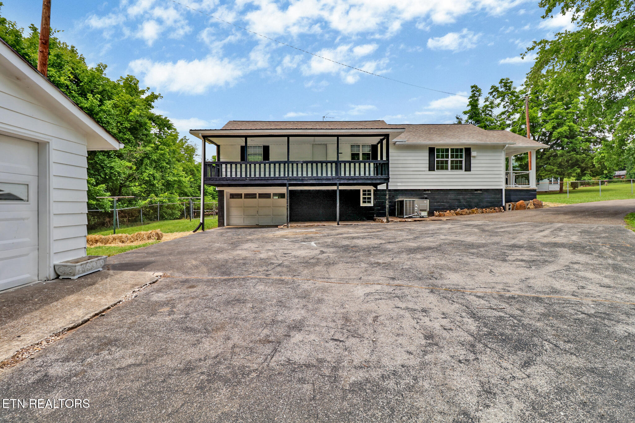 1006 Ruritan Road Harriman, TN 37748 - Photo 6 of 35 img_0037-img_0041