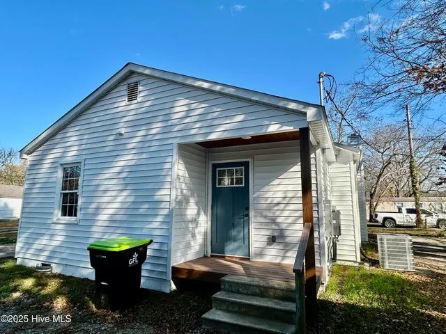 $179,900 | 103 West 5th Street, Hobgood, NC 27843