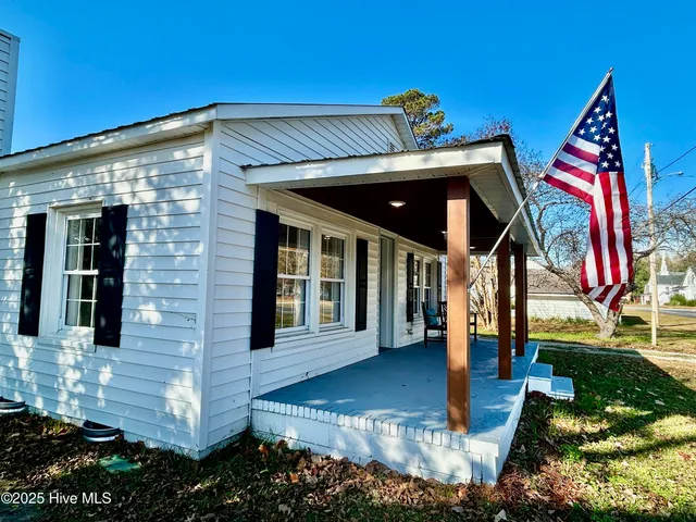 $179,900 | 103 West 5th Street, Hobgood, NC 27843
