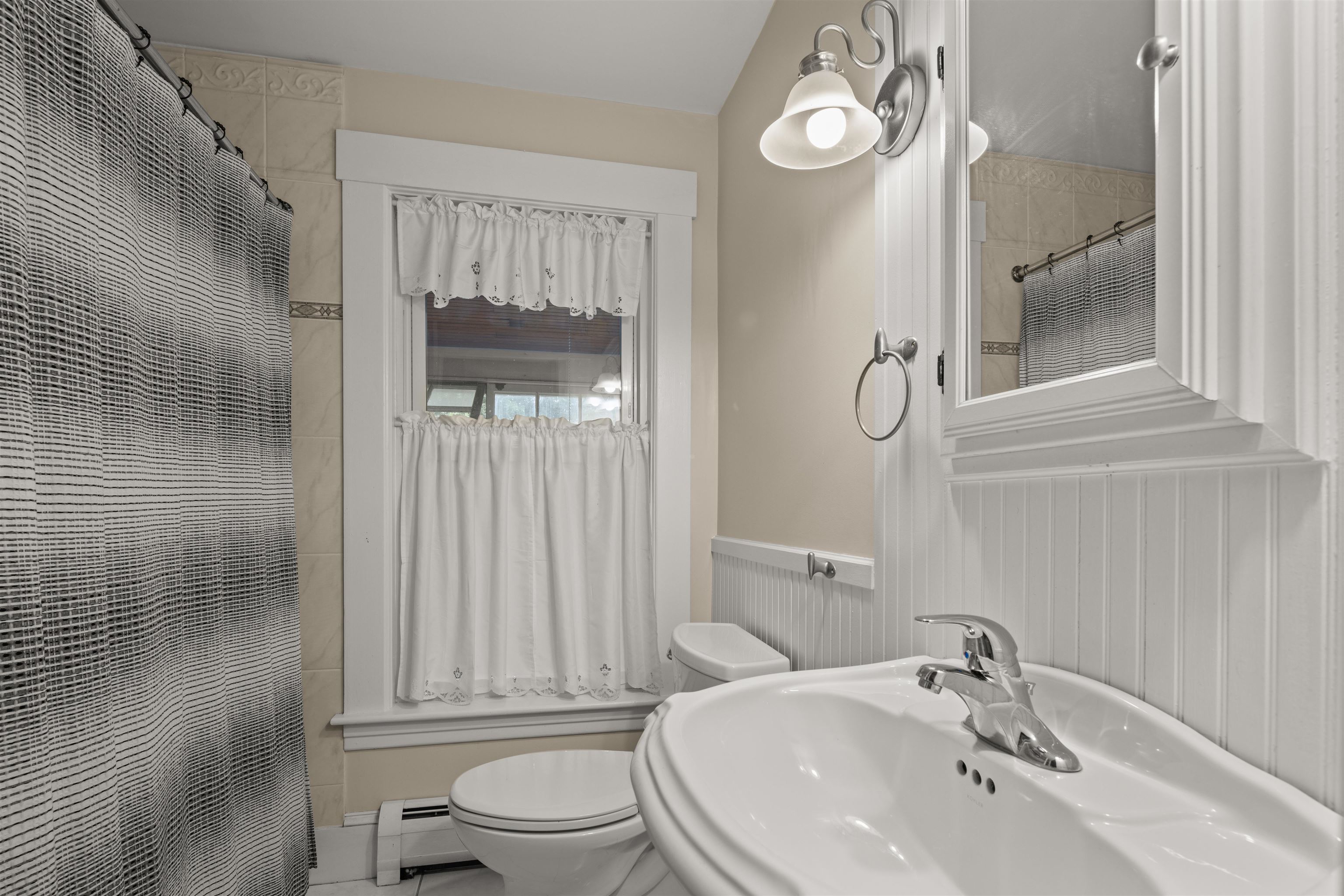 6 Randall Street, Unit 2 Waterbury, VT 05676 - Photo 17 of 30