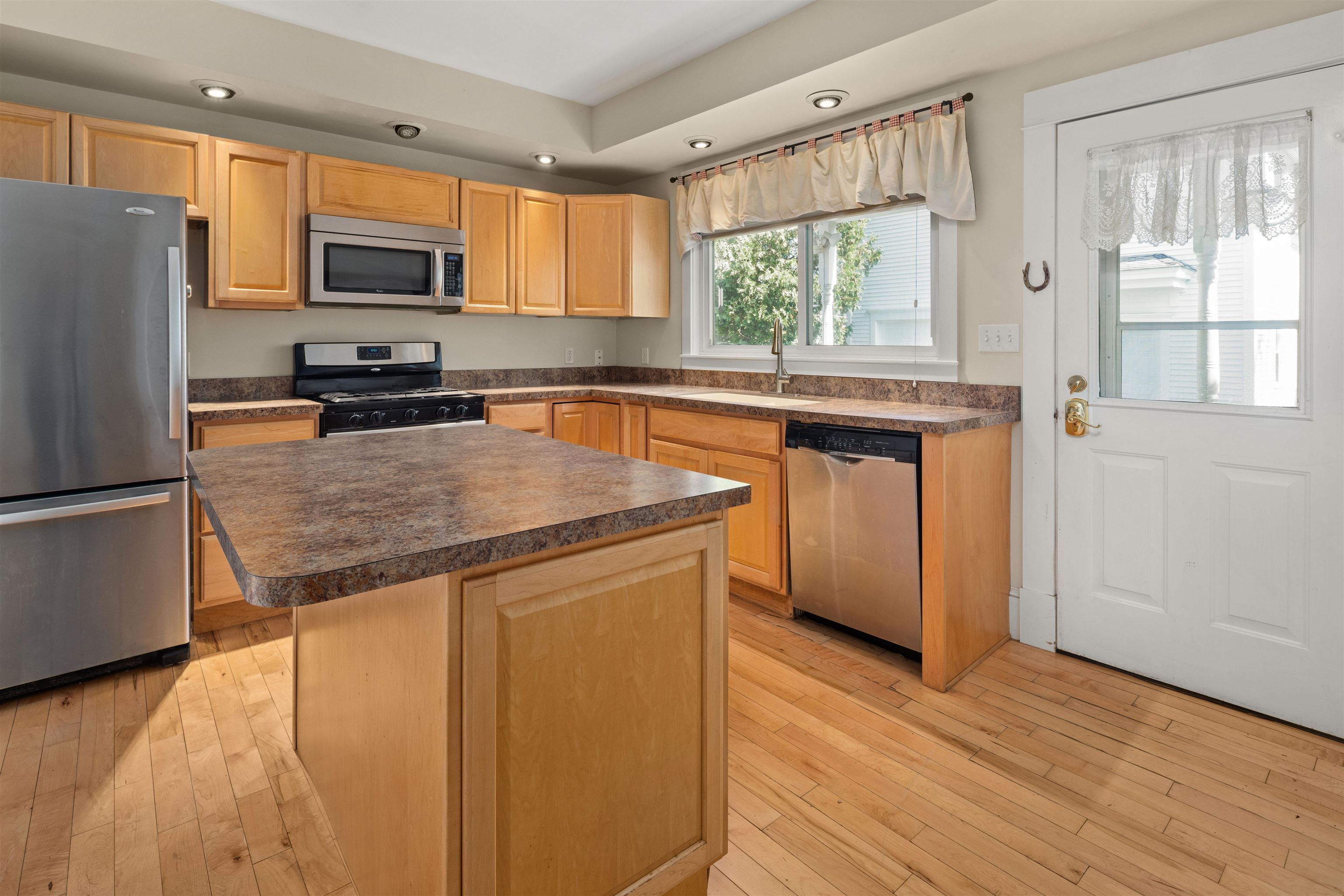 6 Randall Street, Unit 2 Waterbury, VT 05676 - Photo 8 of 30