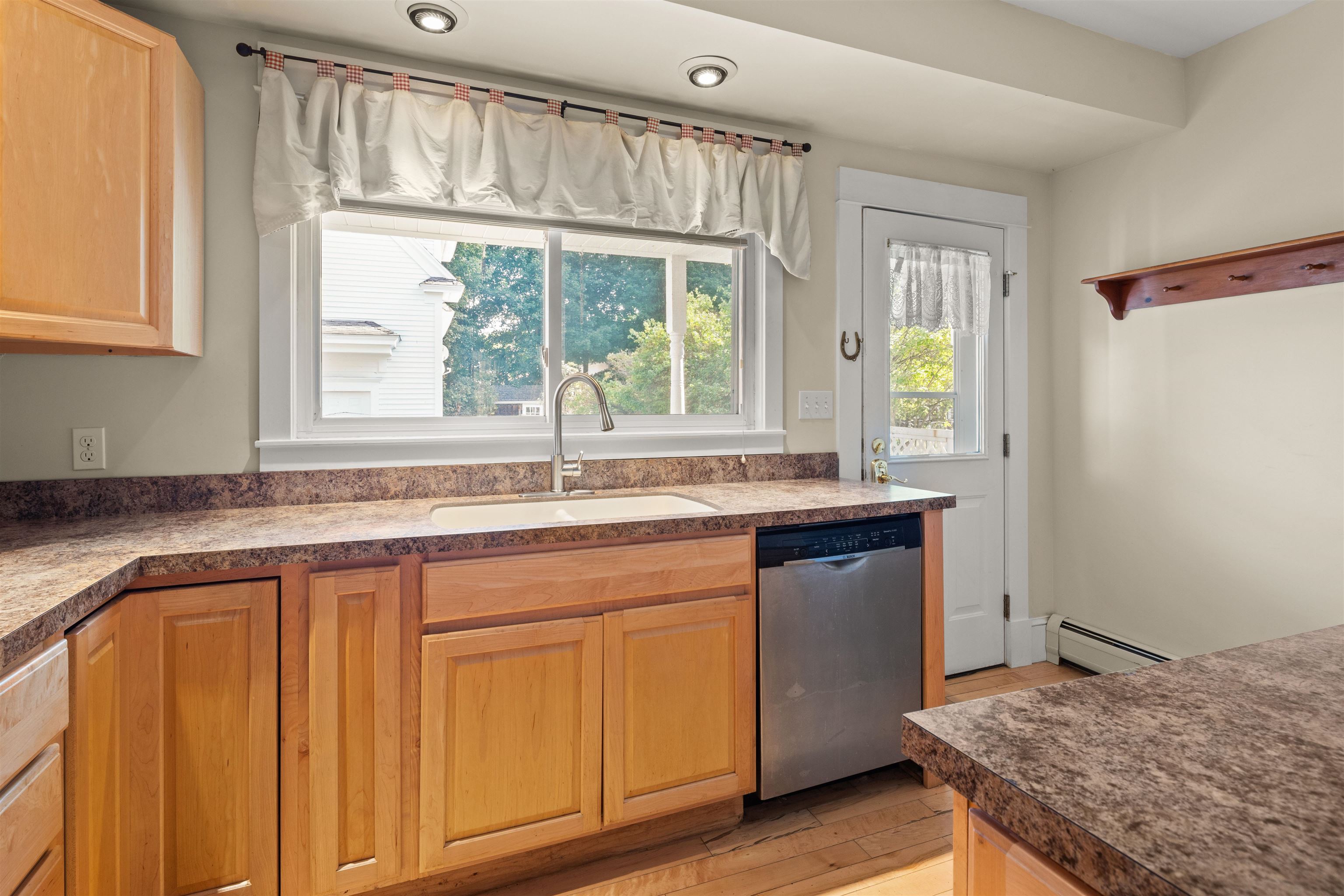 6 Randall Street, Unit 2 Waterbury, VT 05676 - Photo 9 of 30