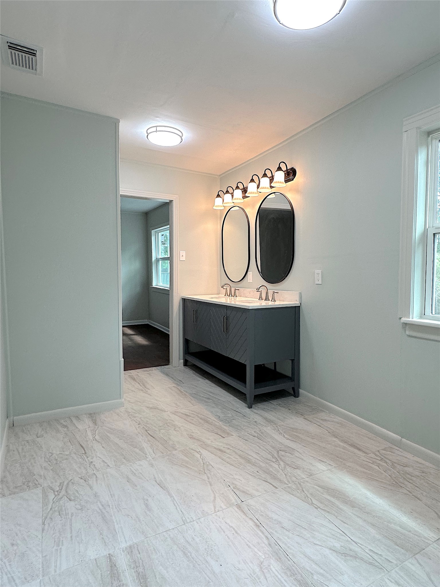 24254 Jane Avenue Porter, TX 77365 - Photo 14 of 26 a room with a bed and window