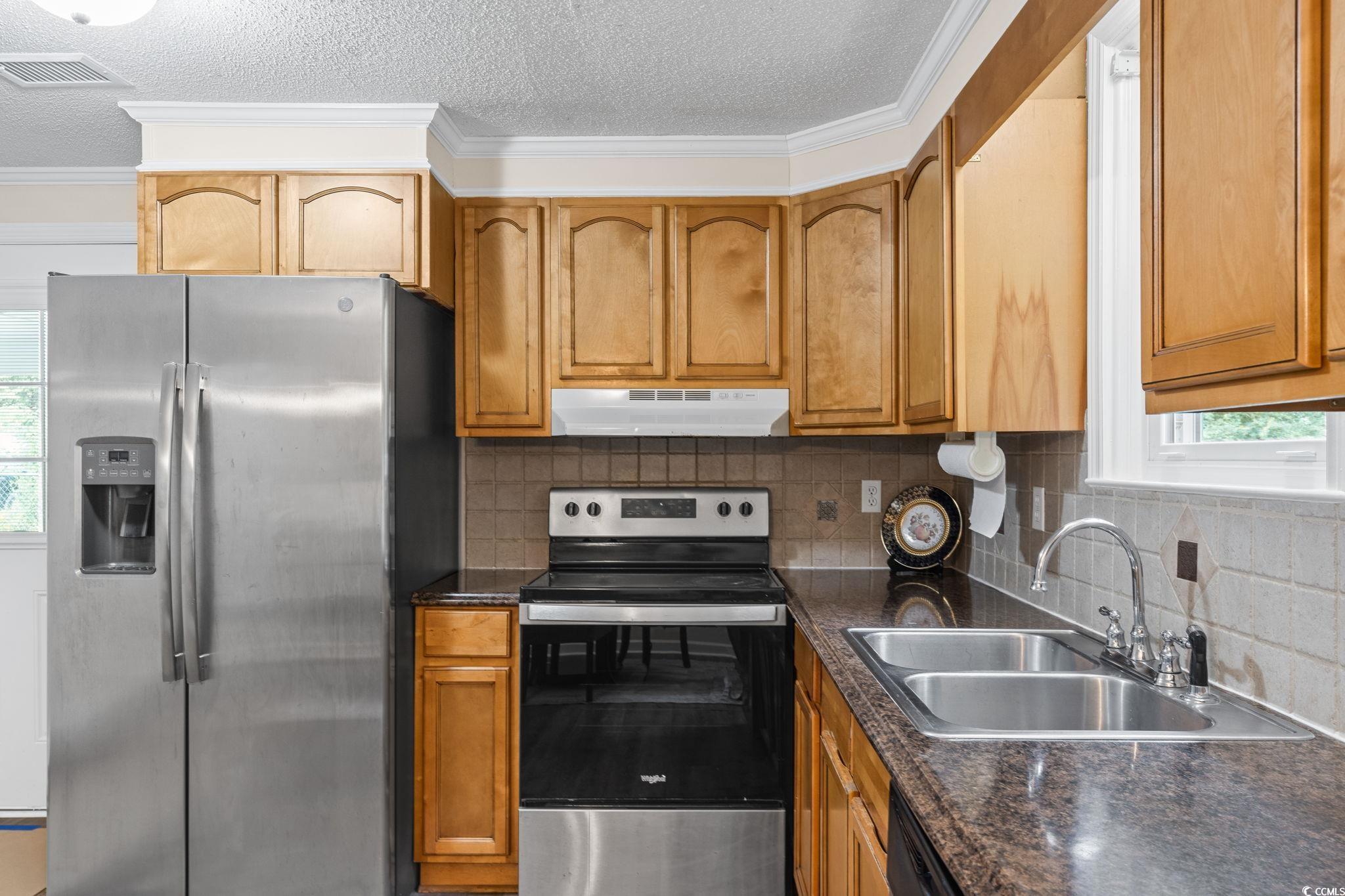 96 Middleton Road Andrews, SC 29510 - Photo 24 of 40 Kitchen with appliances with stainless steel finis