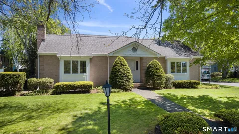 $425,000 | 201 Jamestown Road, Unit 201, Stratford, CT 06614