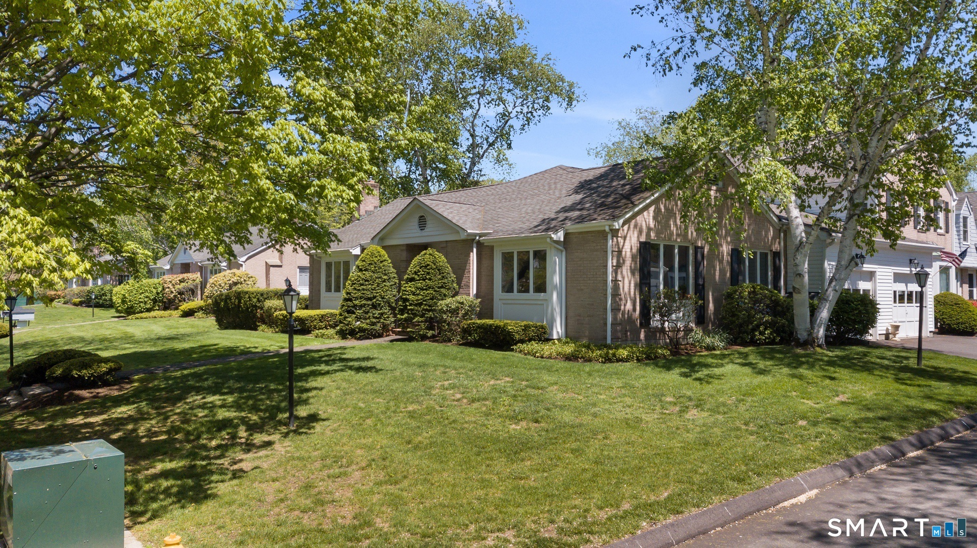 201 Jamestown Road, Unit 201 Stratford, CT 06614 - Photo 2 of 28